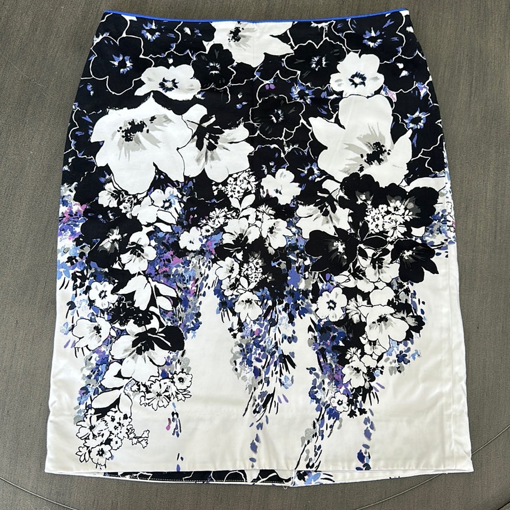 White House black market floral pencil skirt sz 4